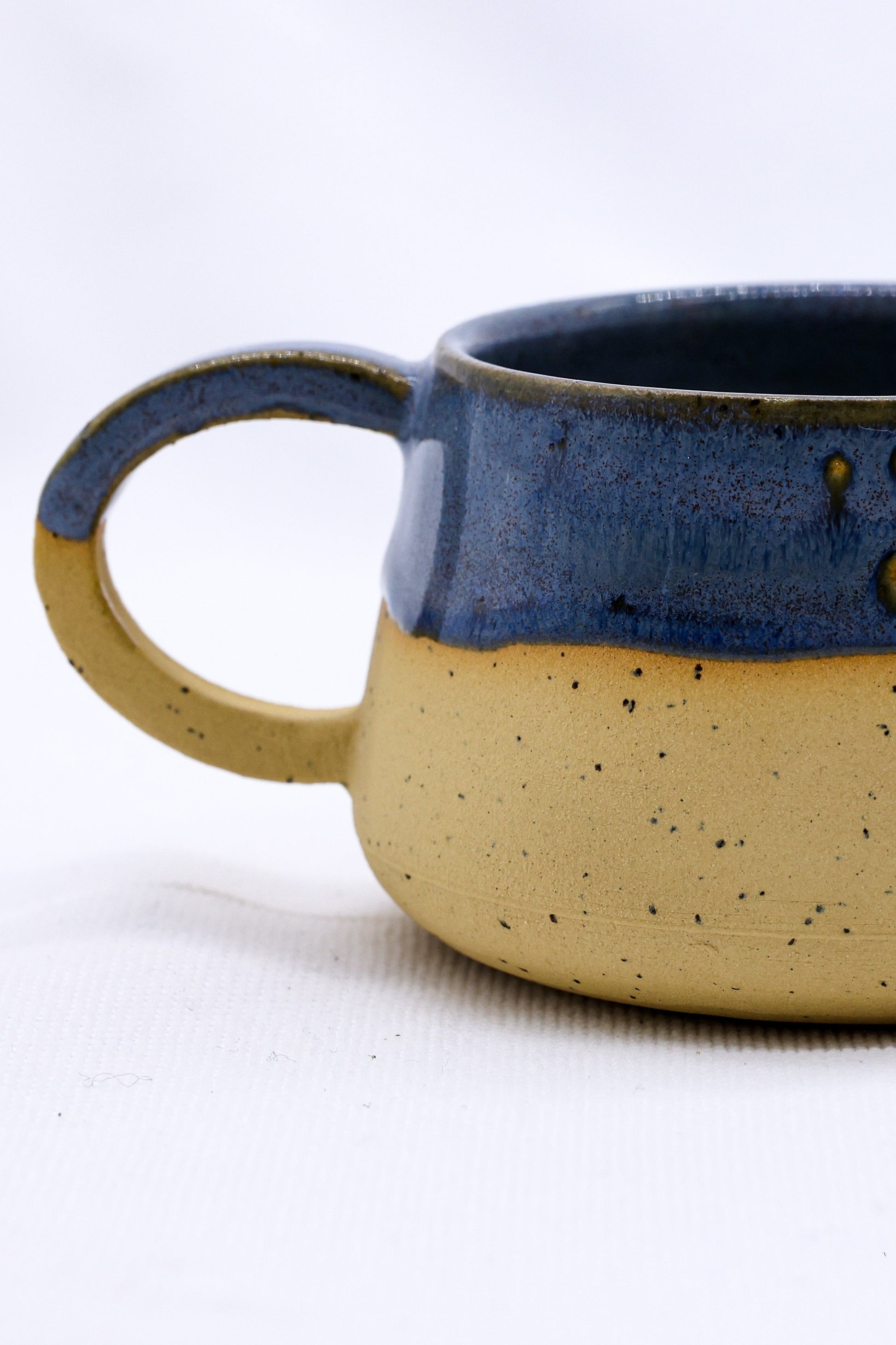 Bluvio Belluma Handmade Stoneware Ceramic Mug-1